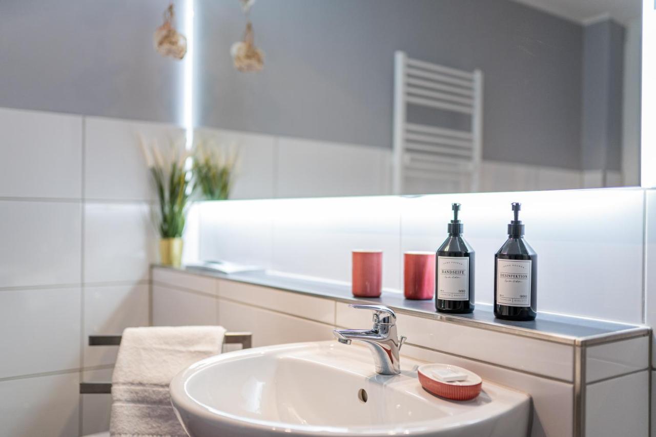 Golden Design Apartment Familie Business 6 Pers Buero Fitnessecke Naehe Messe Dus 1000 Mbit Дуйсбург Экстерьер фото